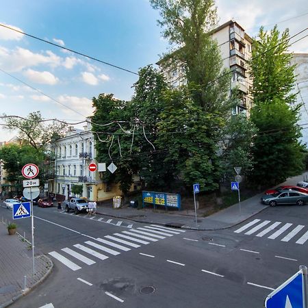 Dayflat Apartments Khreschatyk Kyiv Exterior photo